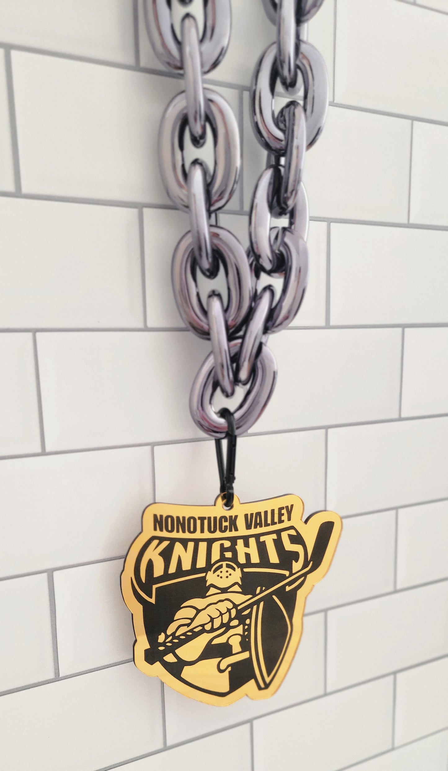 Nonotuck Knights Oversized Fan Chain